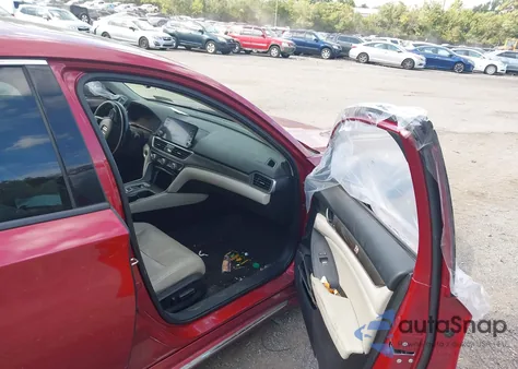 2018 Honda Accord Ex-L 2.0T z USA, uszkodzony, nr VIN 1HGCV2F57JA018585